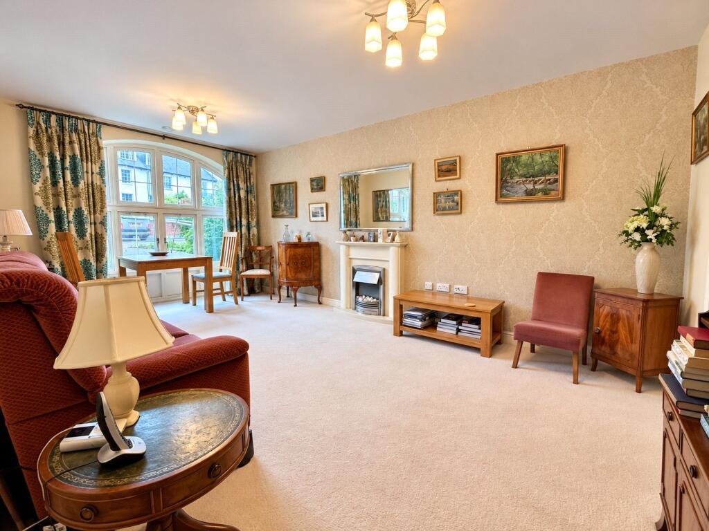 Apartment in Taunton - View 2