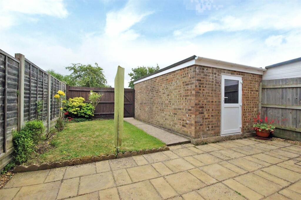 Cherry Walk, Kempston, Bedford, Bedfordshire, MK42 photo 4