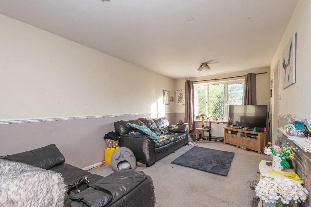 Teddington Avenue, Huddersfield, HD5 photo 2
