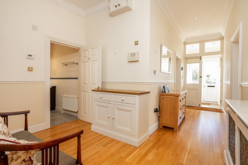 Apartment in Canterbury - View 4