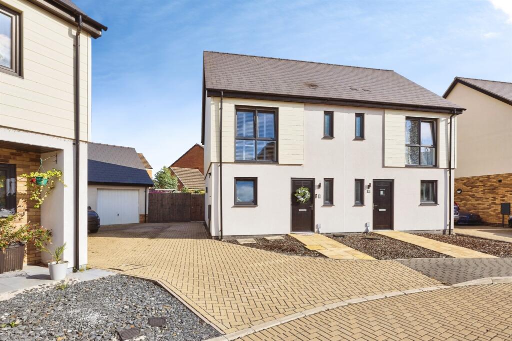Main image of property: Old Farmhouse Close, Farcet, Peterborough