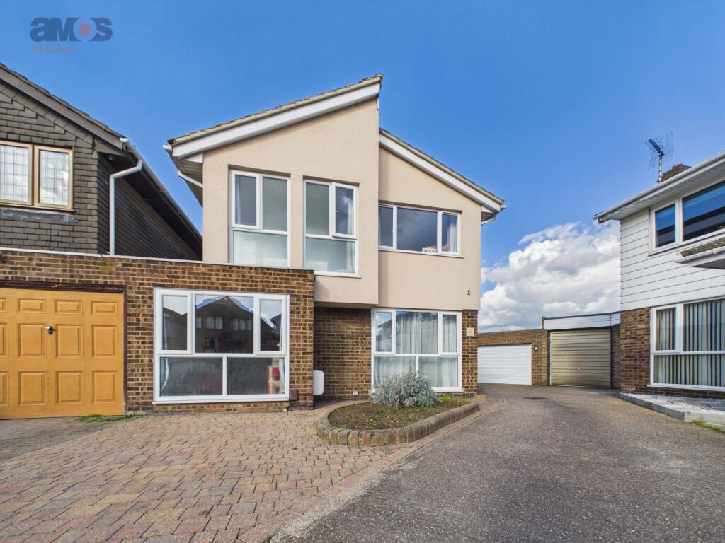 4-bed detached on Bartley Close, Benfleet, Essex, £480,000