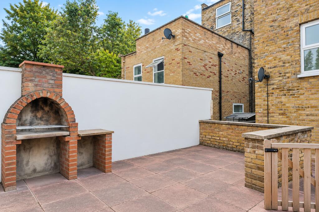 Apartment in London - View 4