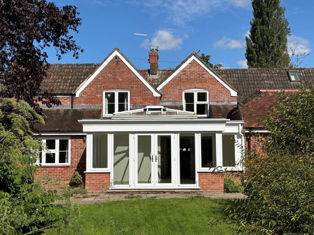 Main image of property: Manor Farm Cottage, Etchilhampton, SN10 3JR