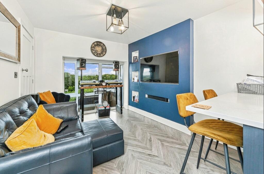 House in Kirklees, Drub - More