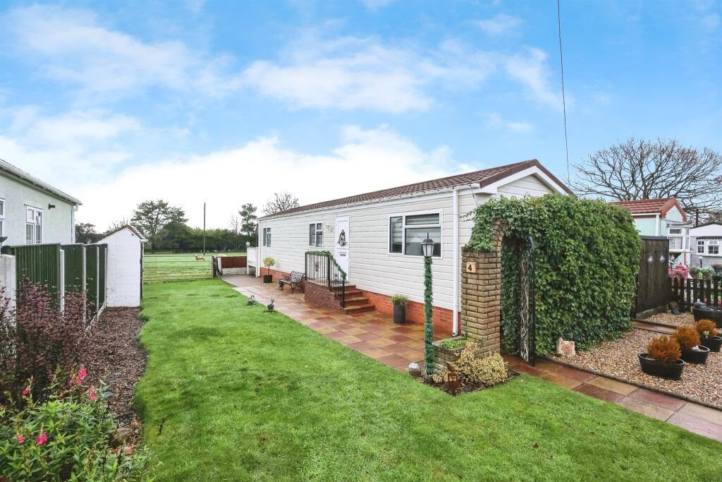 Main image of property: Bromsgrove Road, Hunnington, HALESOWEN