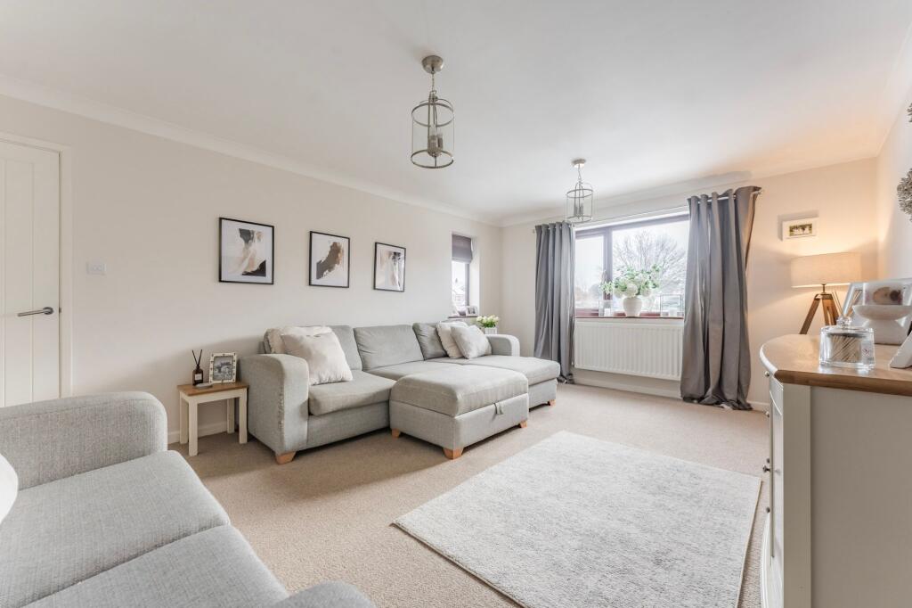 Acorn Way, Dereham photo 4