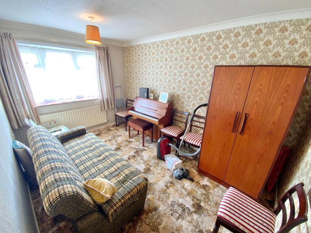 Hadendale, Cradley Heath, B64 7JW photo 5