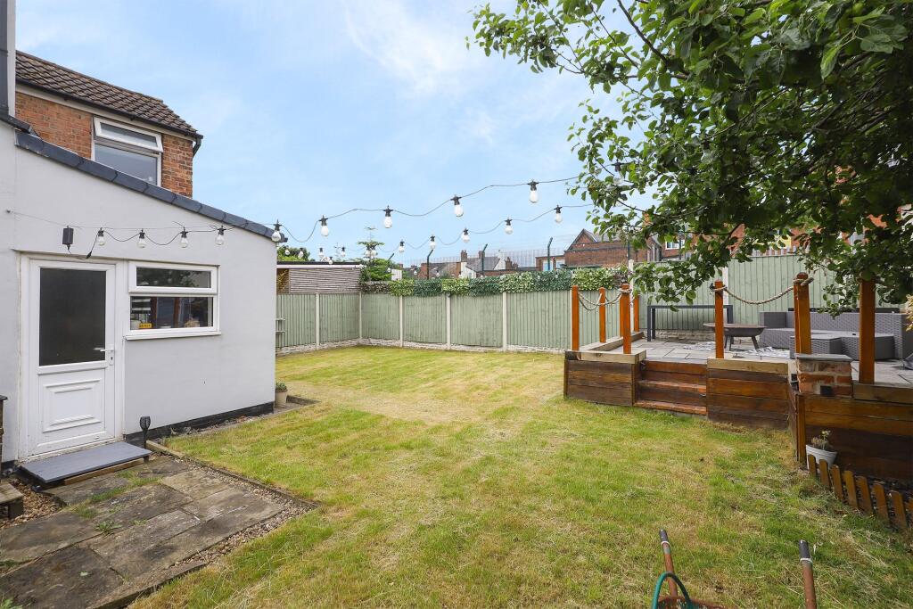 South Street North, New Whittington, S43 photo 4