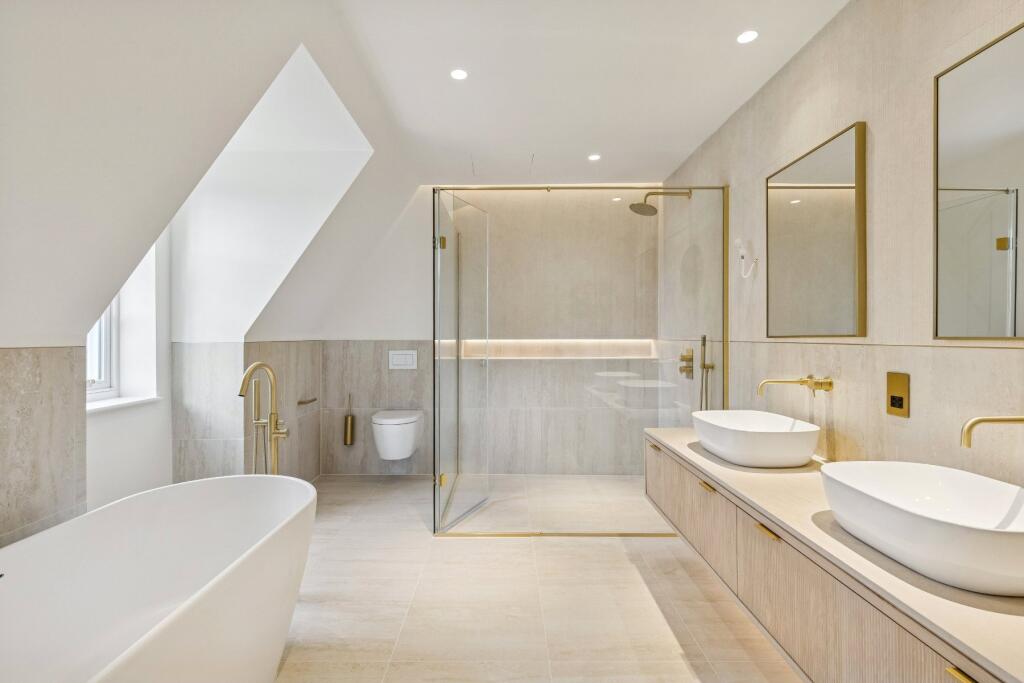Apartment in London - More