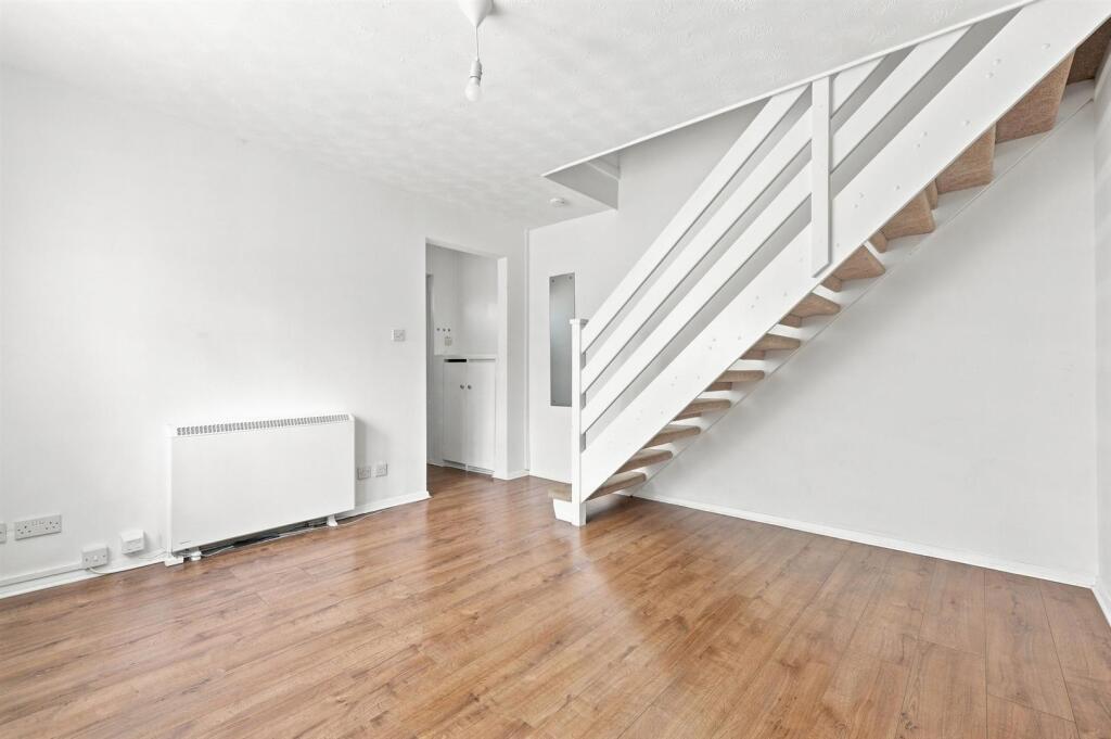 House in Basildon, Billericay - View 3