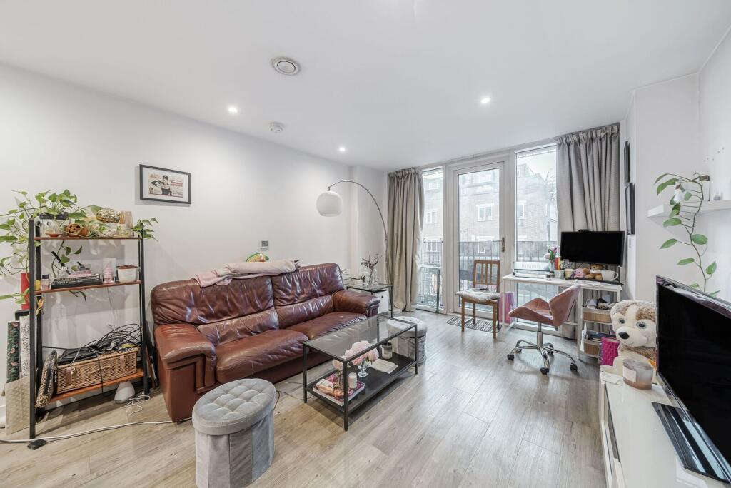 Main image of property: Tooting High Street, Tooting, London, SW17
