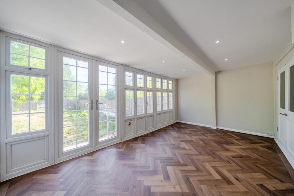 House in Bromley - View 5