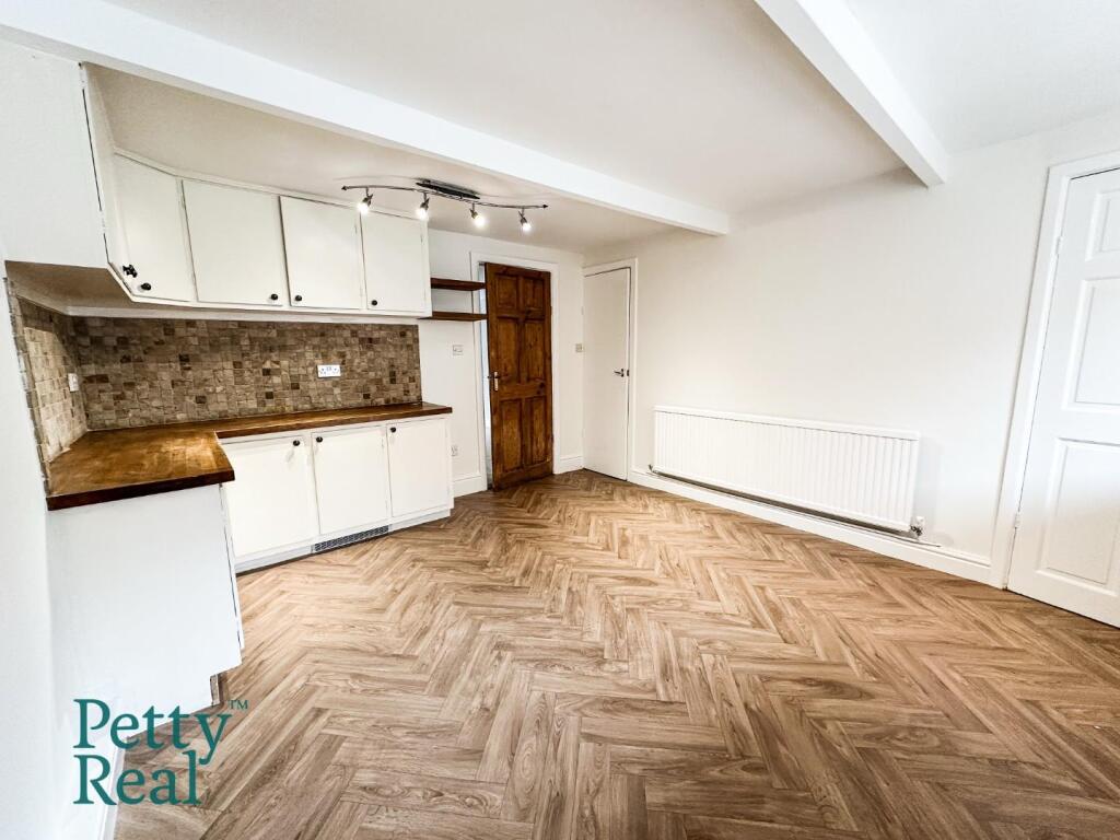 Gisburn Road, Blacko - View 4