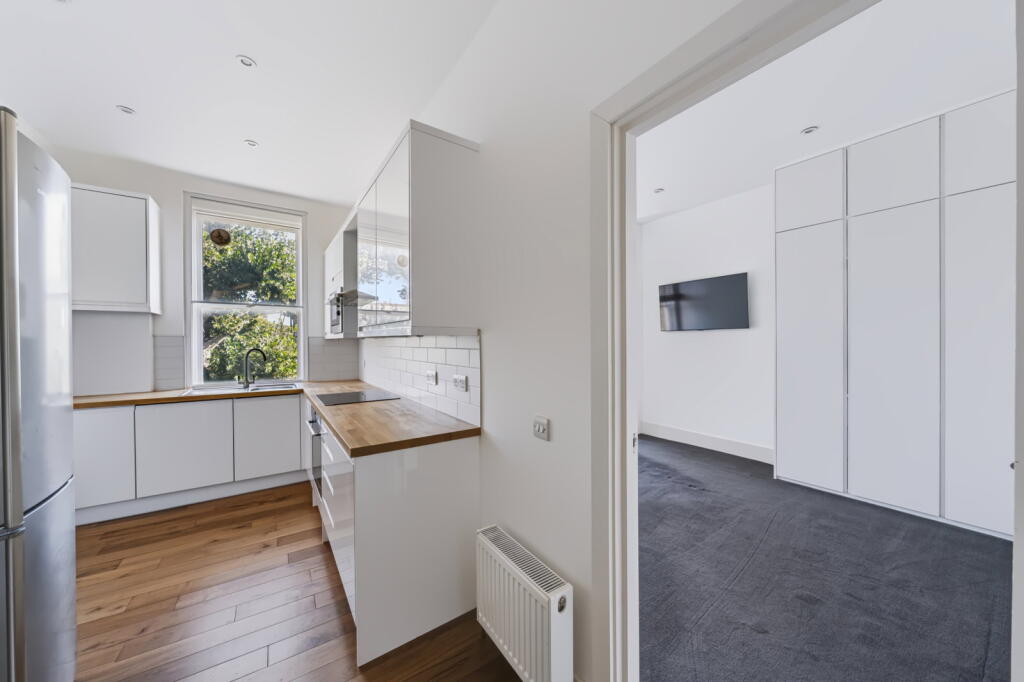 Apartment in London - View 4