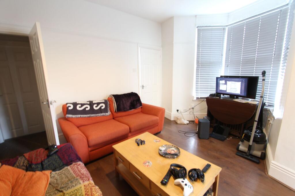 House in Sheffield, South Yorkshire - View 5