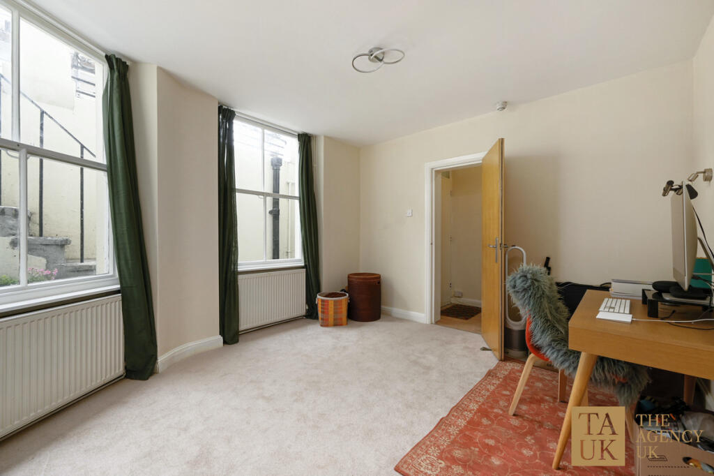 Apartment in Brighton - View 5