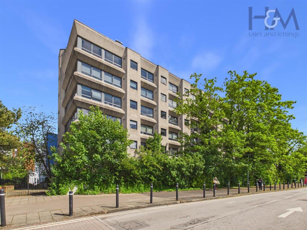 Main image of property: Skyline House, Swingate, Stevenage, SG1 1AX