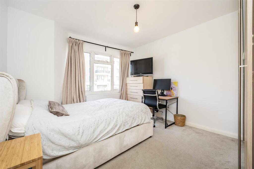 House in Harrow - View 5