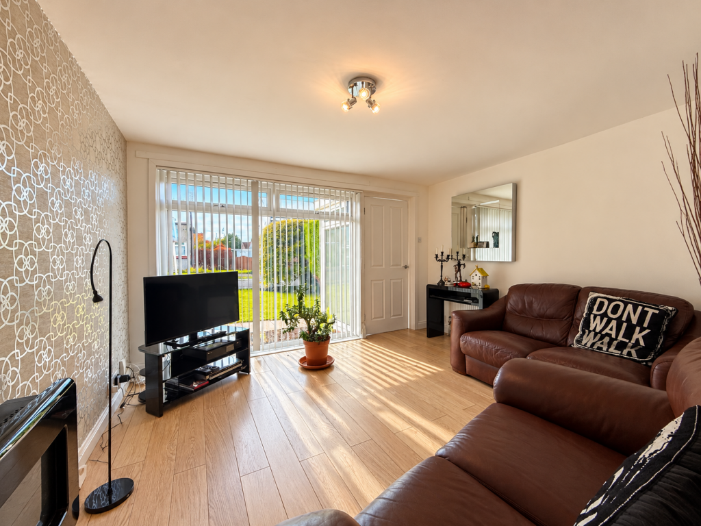 Kirkhill Gardens, Glasgow, G72 photo 4