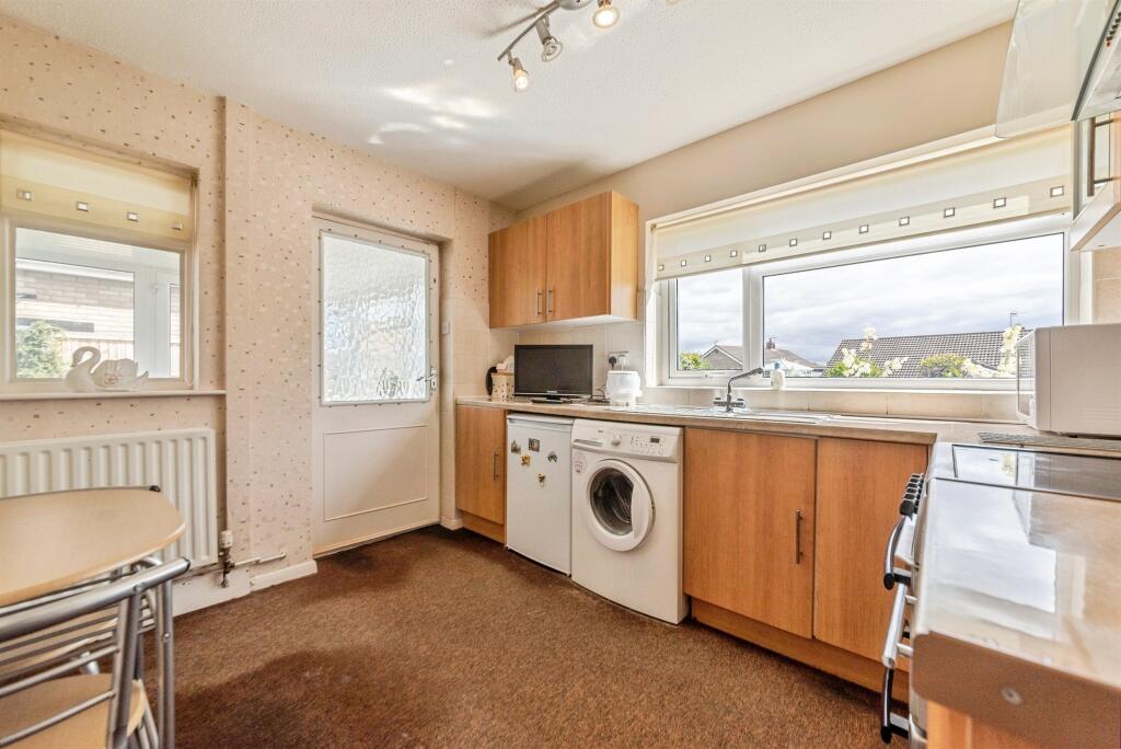 Chichester Close, Grantham photo 2