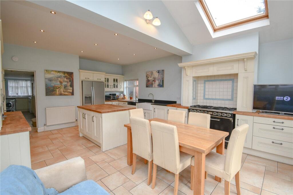 House in Upton, Overchurch Hill - View 2