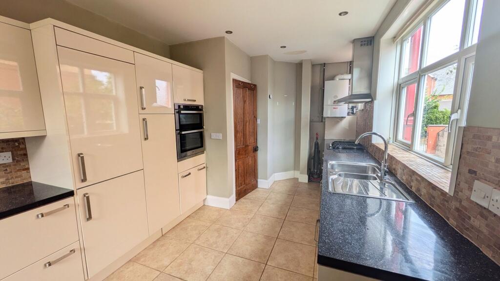 House in Exeter - View 5