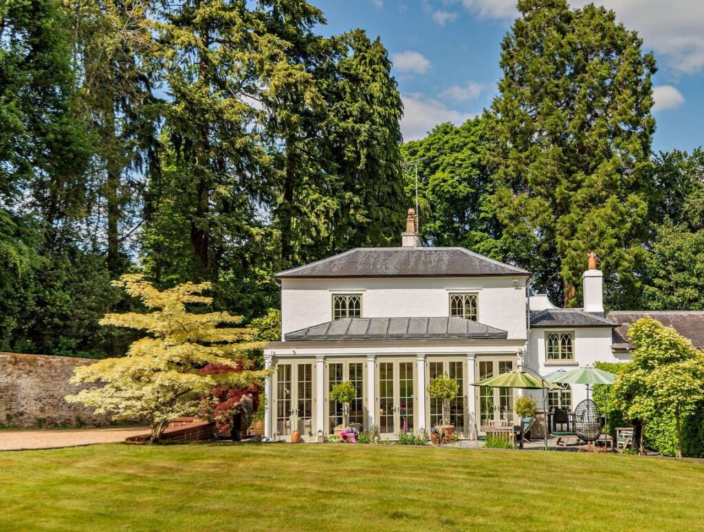 5-bed detached on Bowcott Hill, Arford, Hampshire, £1,850,000