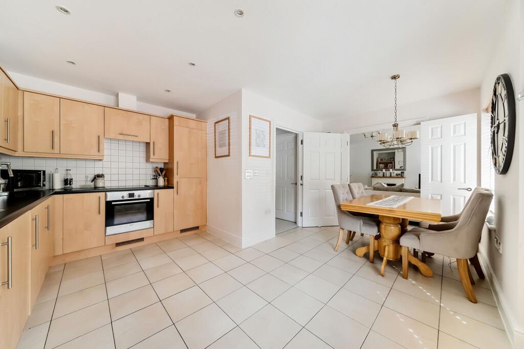 Apartment in Waverley, Camelsdale, Haslemere - View 4