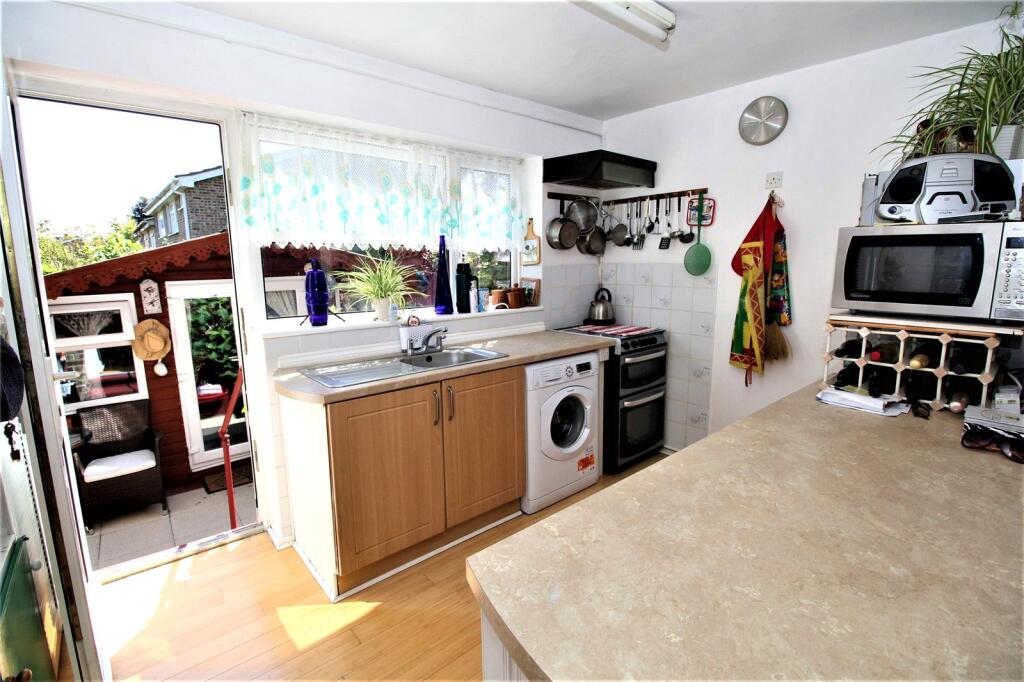Apartment in East Hampshire, Alton - View 5