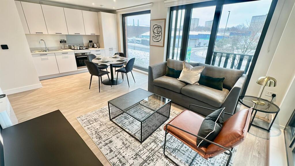 Main image of property: BRAND NEW APARTMENT- Glasswater Locks, Birmingham, B4