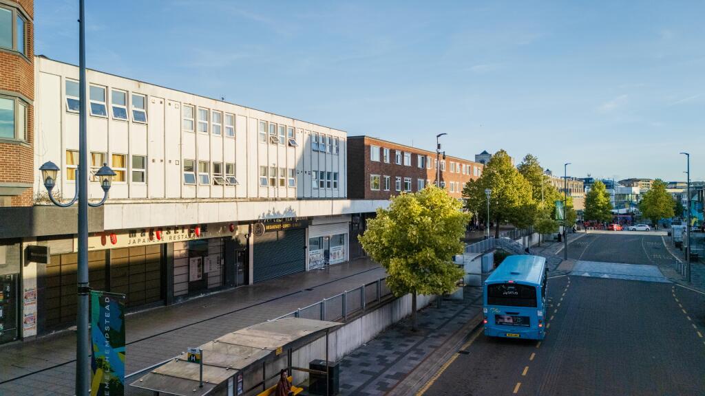 Apartment in Hemel Hempstead, The Image - View 5