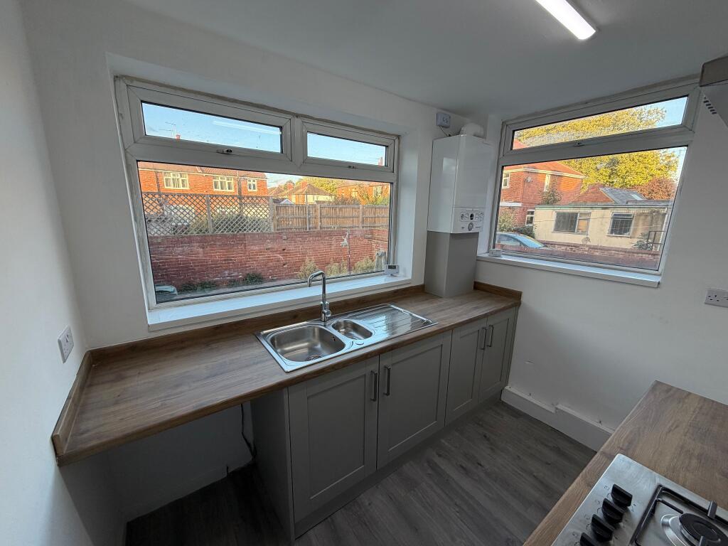Apartment in Doncaster - View 4