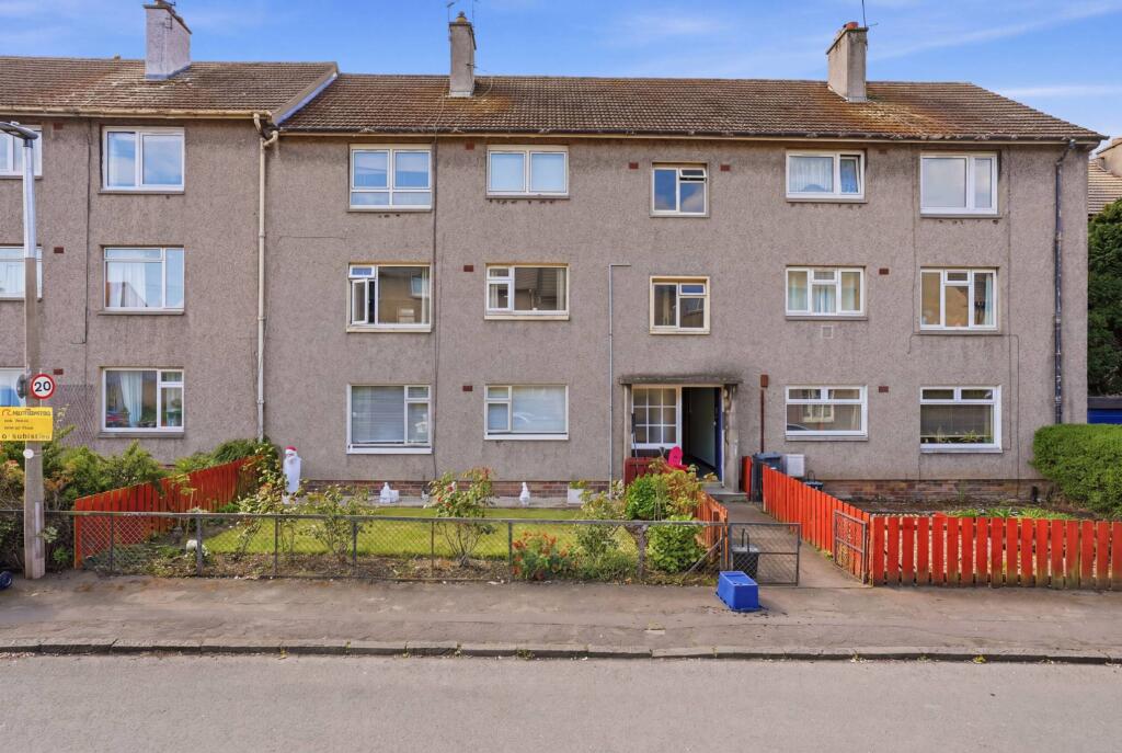 Main image of property: 6/3 Christian Crescent, Edinburgh, EH15 3AE