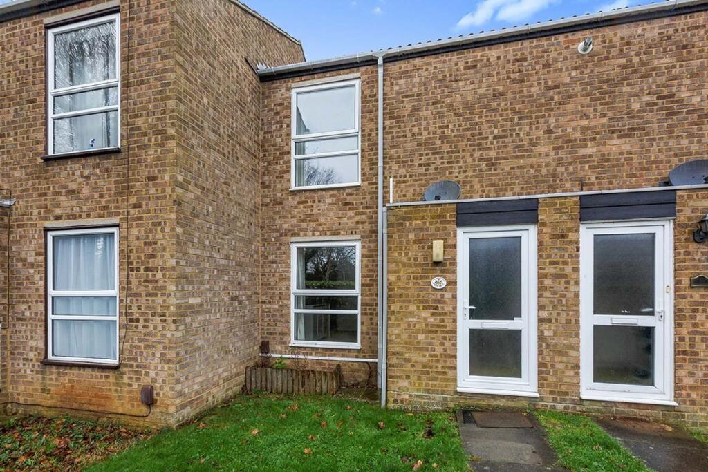 Main image of property: Caling Croft, New Ash Green, Longfield, Kent, DA3
