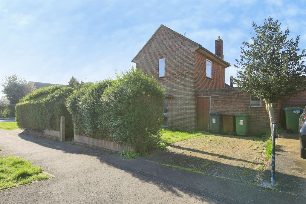Main image of property: Broad Close, PETERBOROUGH
