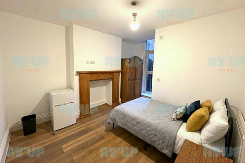 Main image of property: Room 3, 33 Kings Road DN1 2LU
