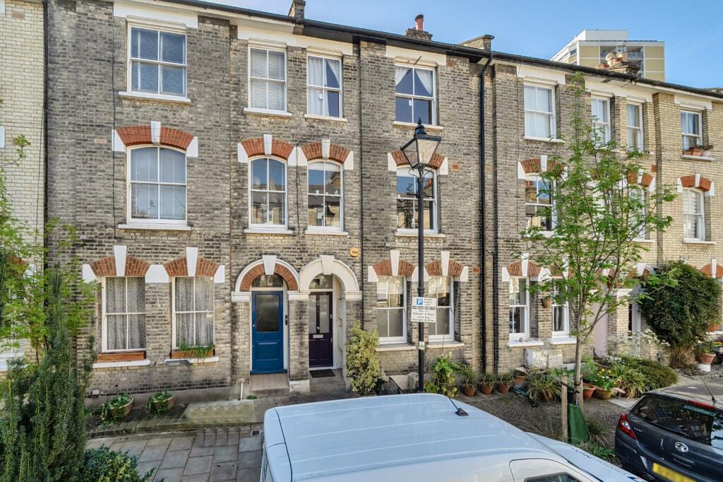 Main image of property: Bonnington Square, Vauxhall, London, SW8