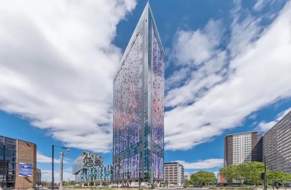 Main image of property: Pinnacle Apartments, Saffron Central Square, Croydon, CR0