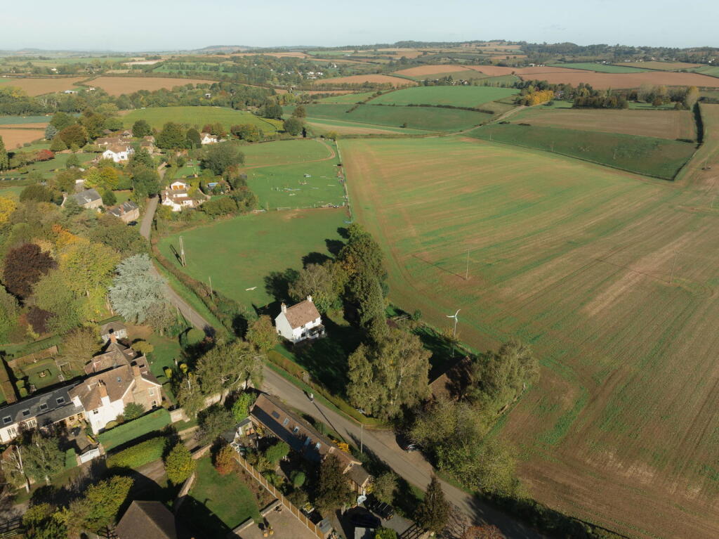 House in Weston under Penyard, Bollitree Castle - View 3