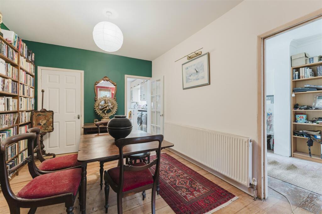St. Dunstans Road, Hanwell, London photo 4