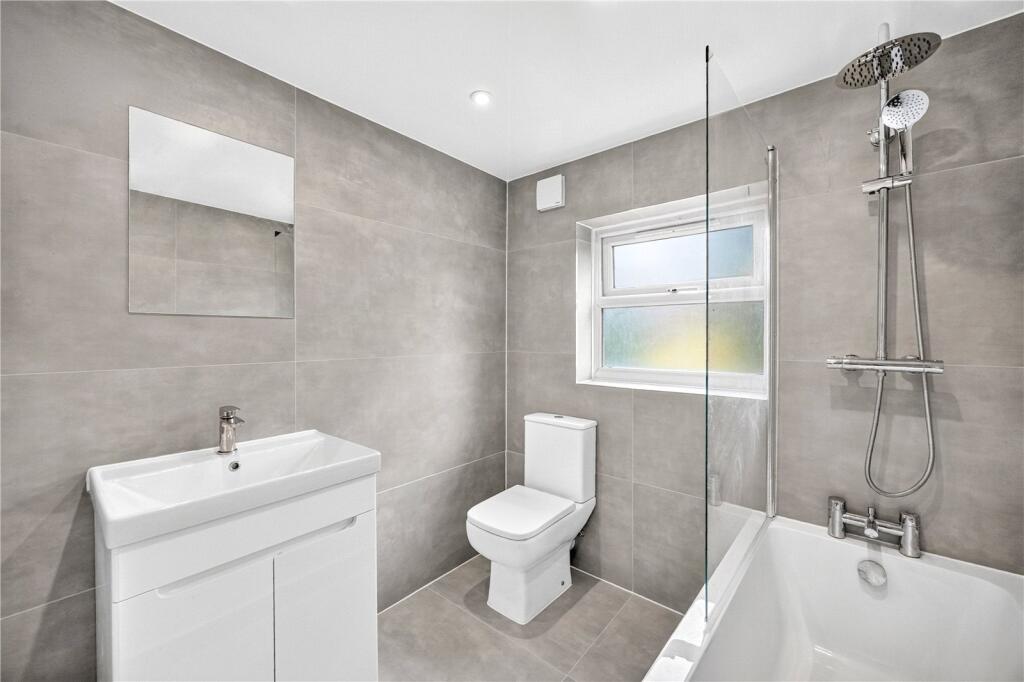 Apartment in London, Leyton - View 5