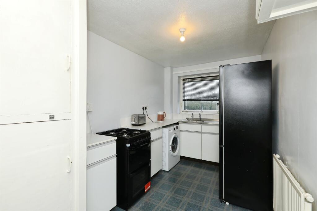 Apartment in Rotherham, South Yorkshire - View 4