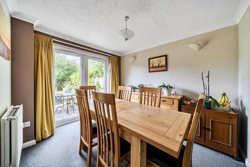 House in Horsham, Andrew's Hill, Billingshurst - View 3
