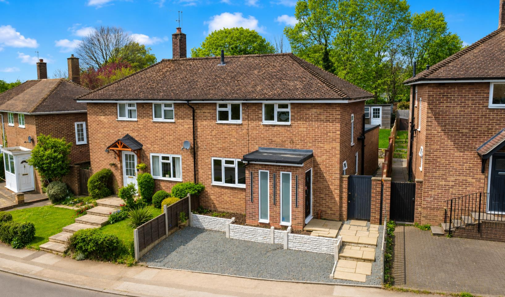 Main image of property: Pixies Hill Road, Chaulden, Hemel Hempstead, HP1