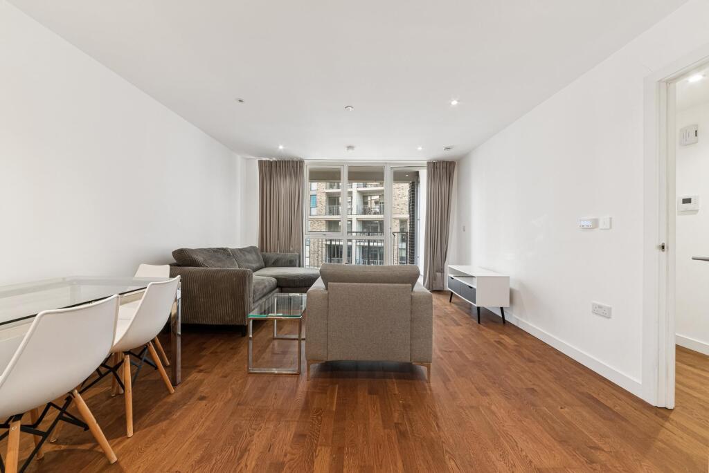 Apartment in London - View 5