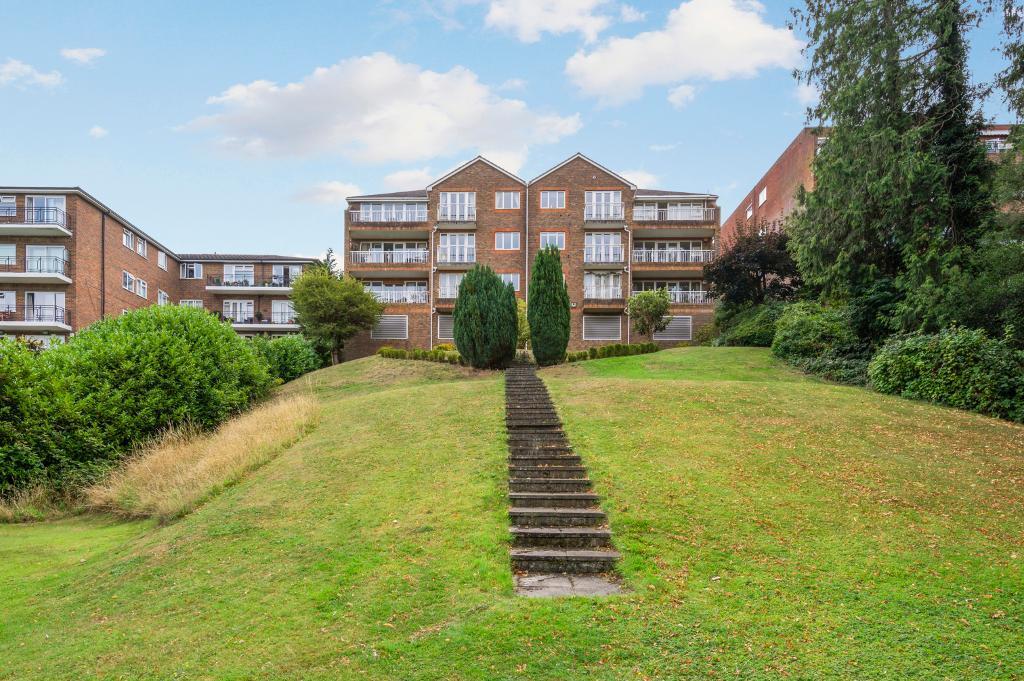 Main image of property: Oatlands Drive, Weybridge, Surrey, KT13 9DF