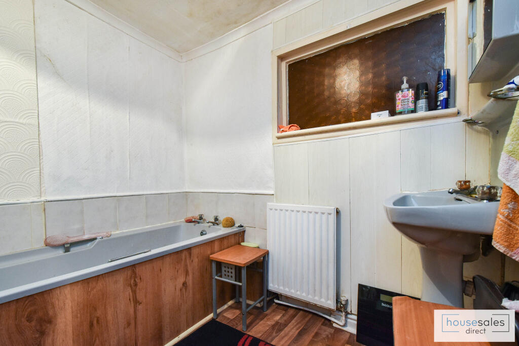 Gelli Houses Cymmer, Port Talbot, SA13 photo 3