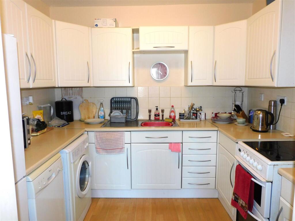 Beer Road, Seaton photo 3