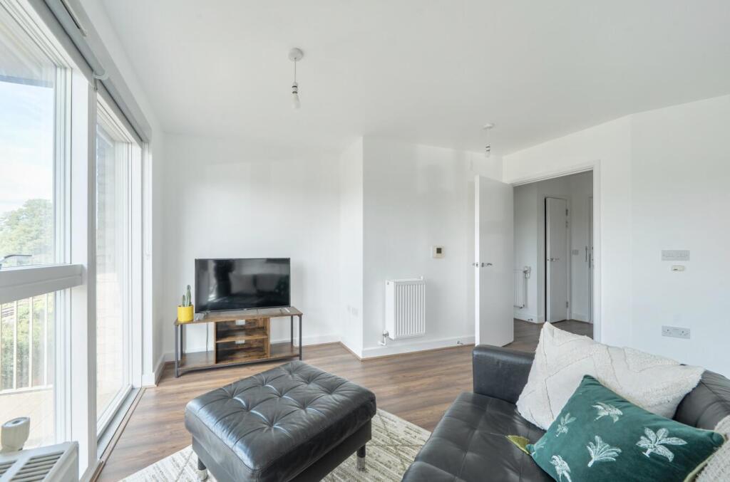 Apartment in London - More